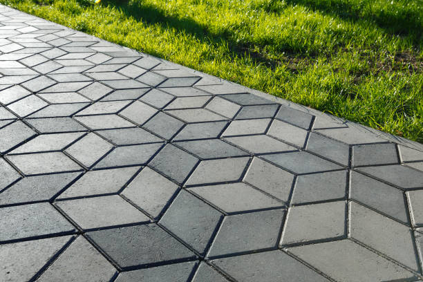 Best Residential Driveway Paver Services  in Montclair, VA