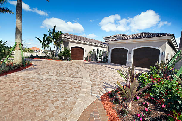 Best Commercial Driveway Pavers  in Montclair, VA